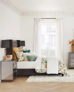 Orchids In Glass Bowl -decoration webimage 020232965 014775920 042474336 Bedroom GIF3 4x5