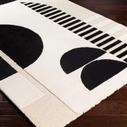 Ellery Rug - Black/Ivory -decoration webimage 620037367 2 jpg