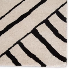 Nikki Chu - Miley Rug - Ivory/Black 7 Nikki Chu - Miley Rug - Ivory/Black -decoration webimage 620347861 2 jpg