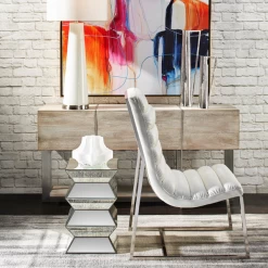 Season Shift -decoration webimage 750240626 rv2 jpg